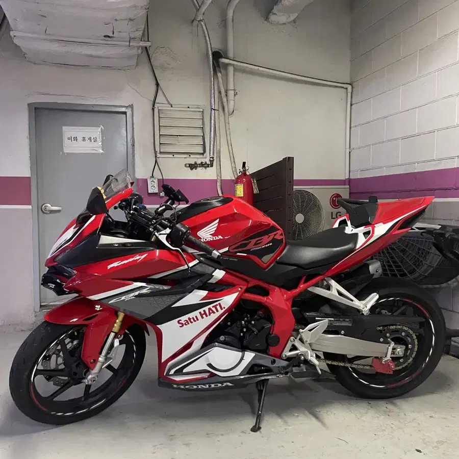 17년식 cbr250rr 판매합니다 (가격내림)