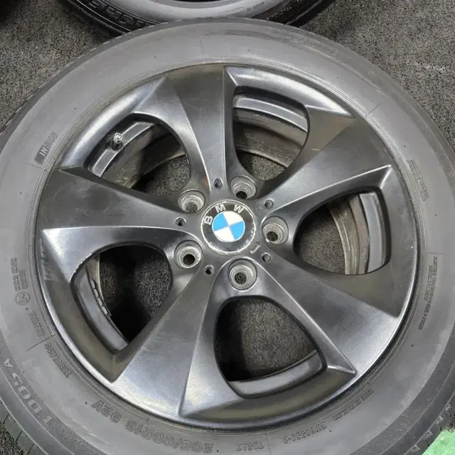 BMW F30 320D 16인치휠타이어투란자 T005A 205 60 1