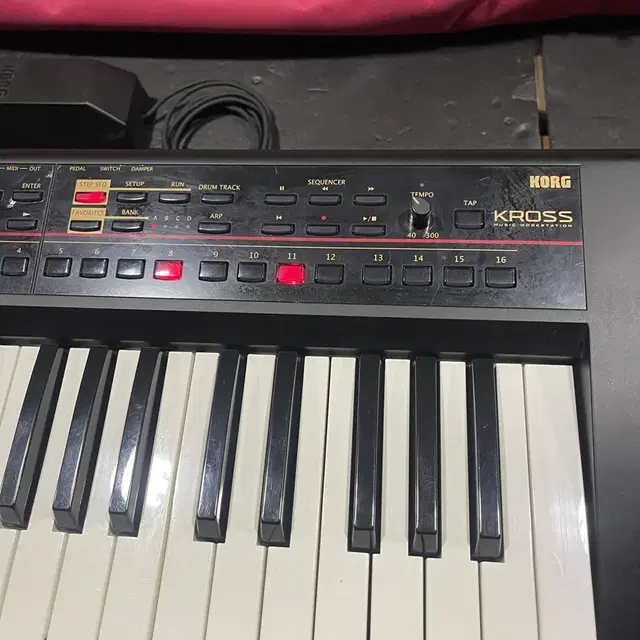 Korg Kross 61 코르그 크로스 신디사이저