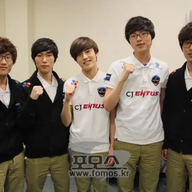 Cj entus, azubu frost 유니폼 구합니다