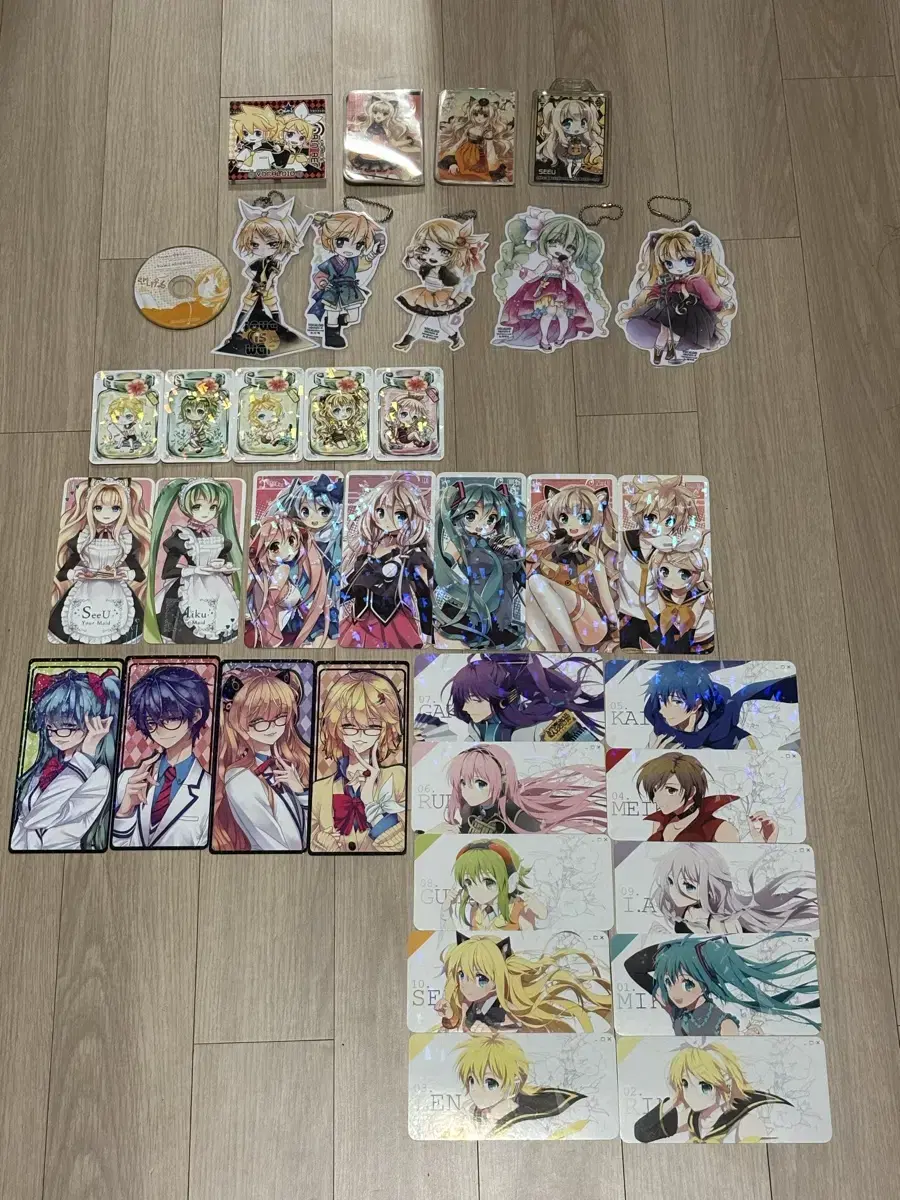 In bulk) sell vocaloid unofficial goods and newsletter books