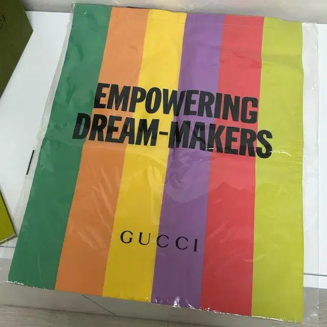 [새상품] 구찌 GUCCI 에코백, 노트, 쇼핑백 세트