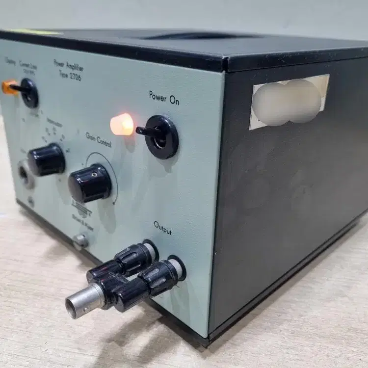 Bruel & Kjaer Power Amplifier Type 2706