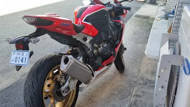 긴급!!cbr1000rr sp 2018 45000km