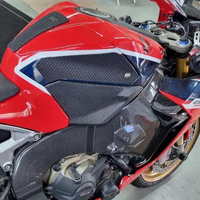 긴급!!cbr1000rr sp 2018 45000km