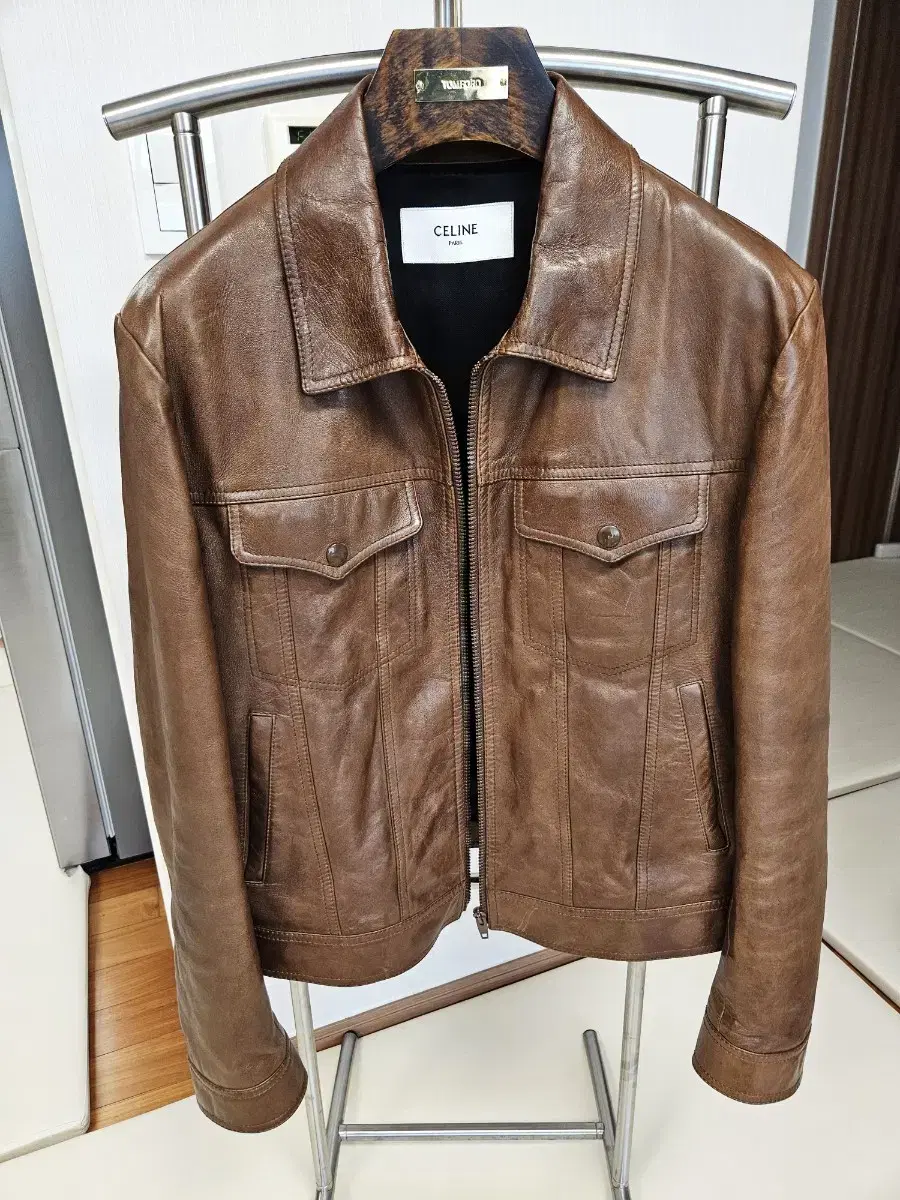 Seline v park bogum Oil-washed leather jacket