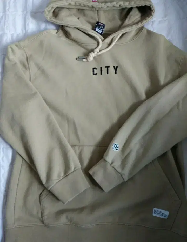 Urbanstuff USF City Hoodie (M95 to Slim 105)