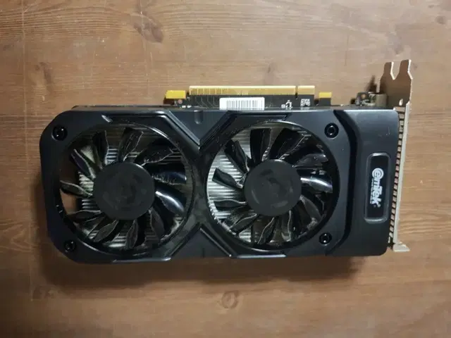 그래픽카드 gtx 750 ti 재고 3개 보조핀 필요없음