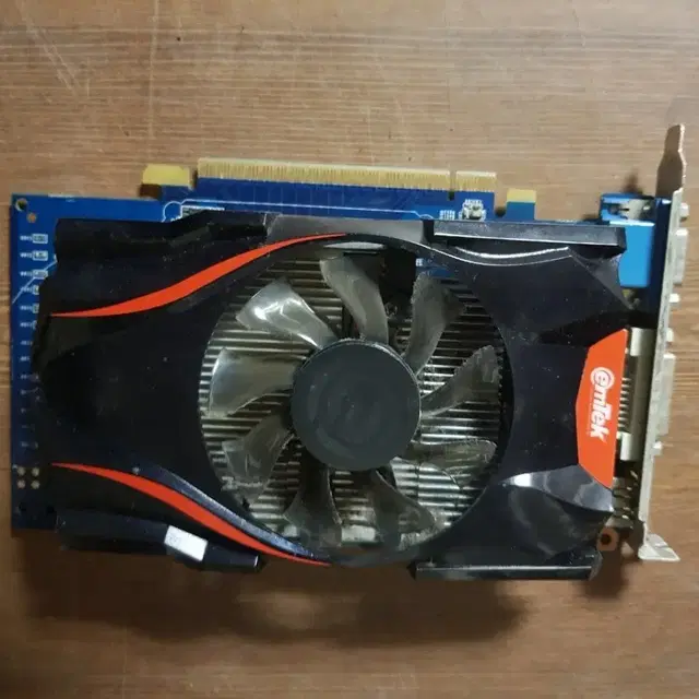 그래픽카드 gtx 750 ti 재고 3개 보조핀 필요없음