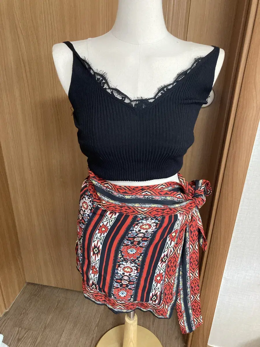 Patterned wrap skirt