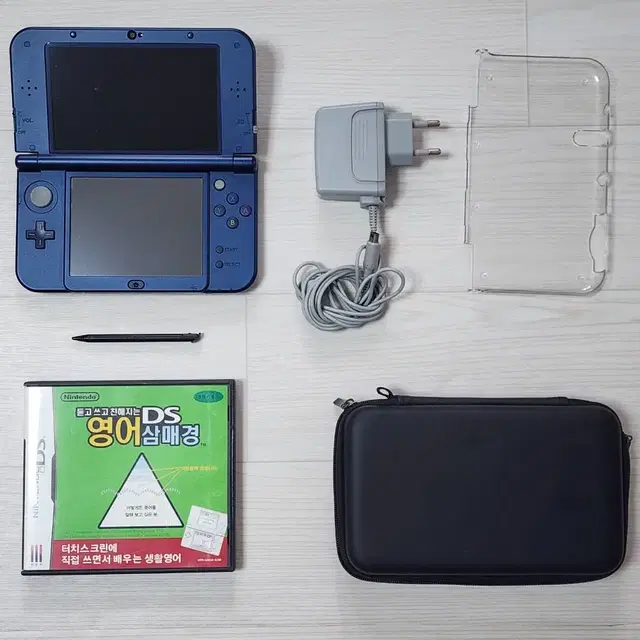 뉴 닌텐도 3DS XL + 게임 일괄 판매 합니다