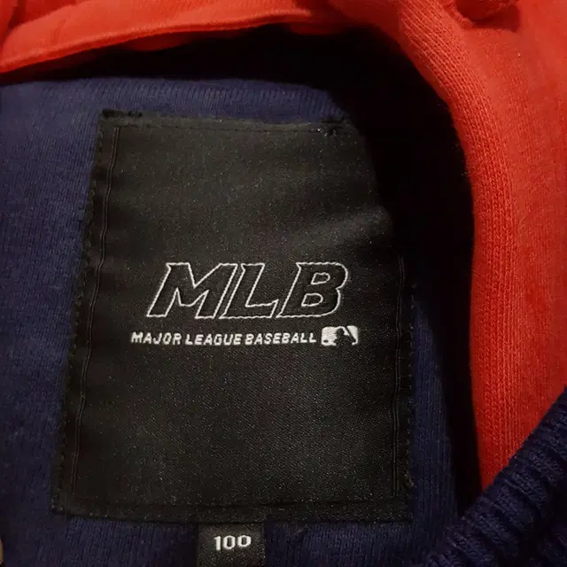 MLB 뉴욕양키스 바시티 누빔 패딩 100사이즈 오일장