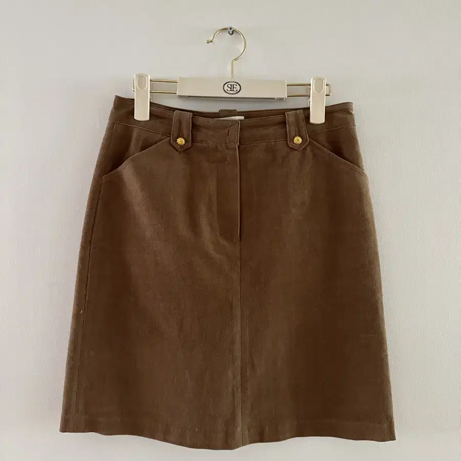 [시엔느]Jenner Goldish Skirt (Camel/M)