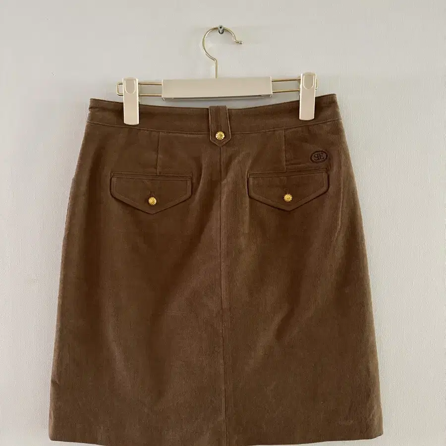 [시엔느]Jenner Goldish Skirt (Camel/M)