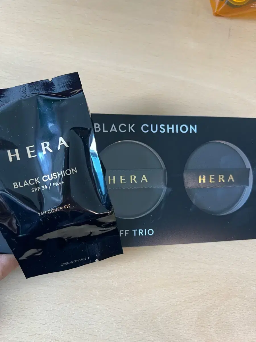 Hera Black Cushion Refill and 2 Cushions