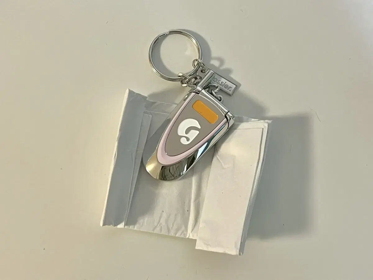 LA 글로시에 키링 키체인 GLOSSIER KEYCHAIN