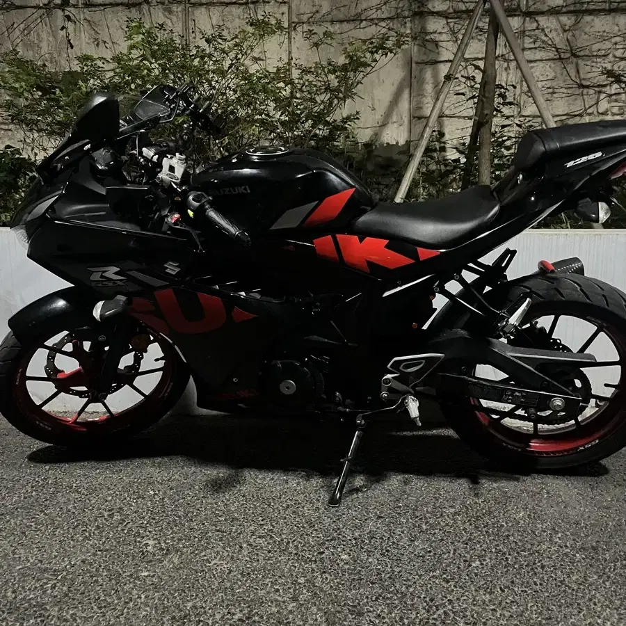 스즈키 gsxr125 21년식