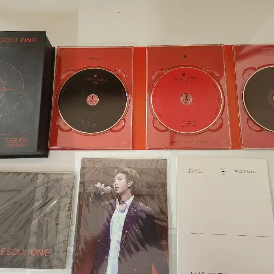 방탄소년단 CD 2세트입니다.