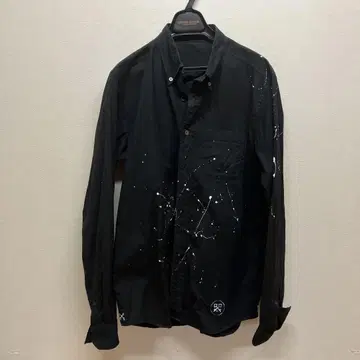 UNIFORM 83 페인트 튄 긴팔 셔츠 블랙