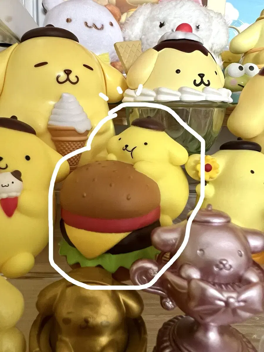 Unsealed Pompompurin Hamburger Gacha