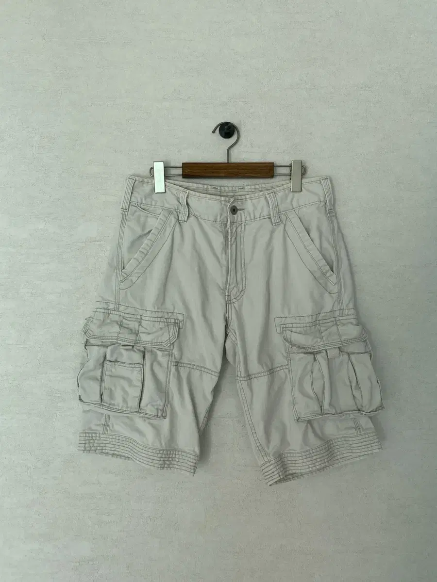 Levi's Cargo Shorts Cotton Size 30