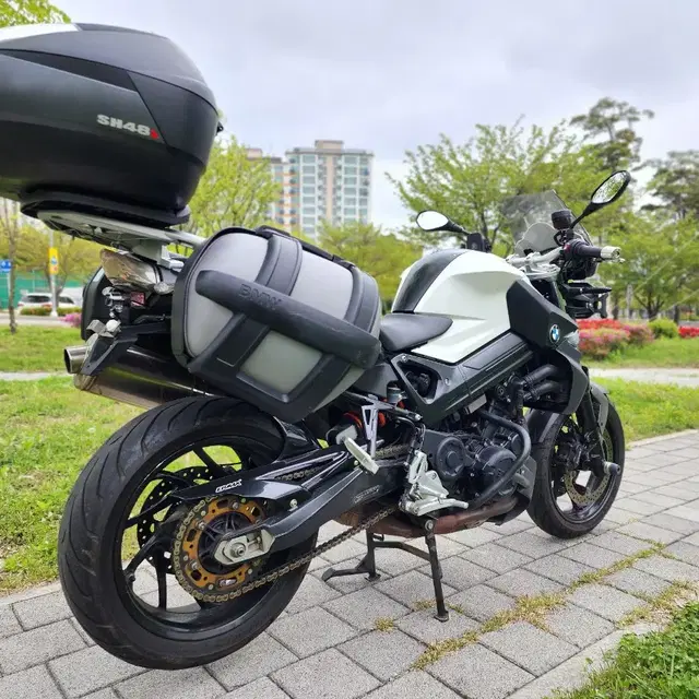 bmw f800r 11년형 삼박스튜닝 판매합니다