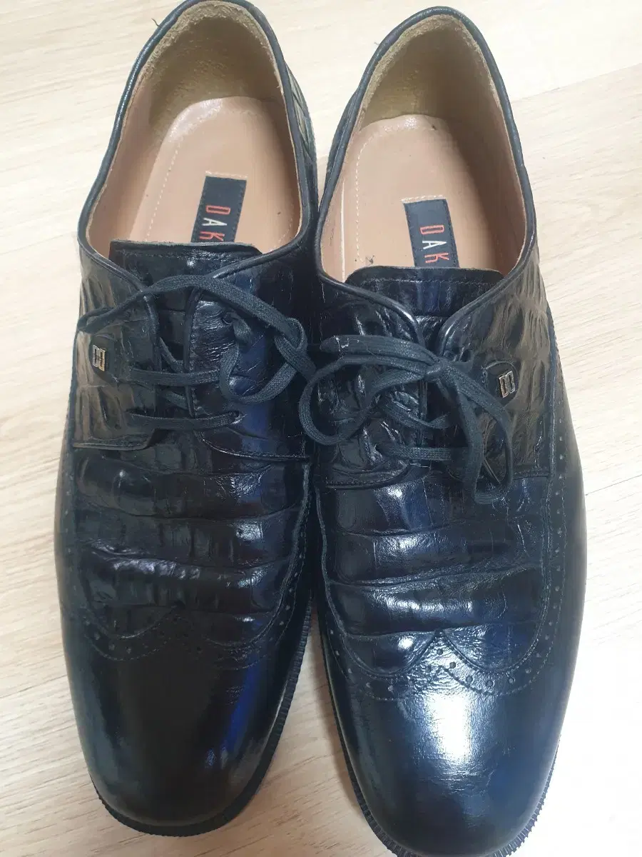 Dak's crocodile leather shoes size 255