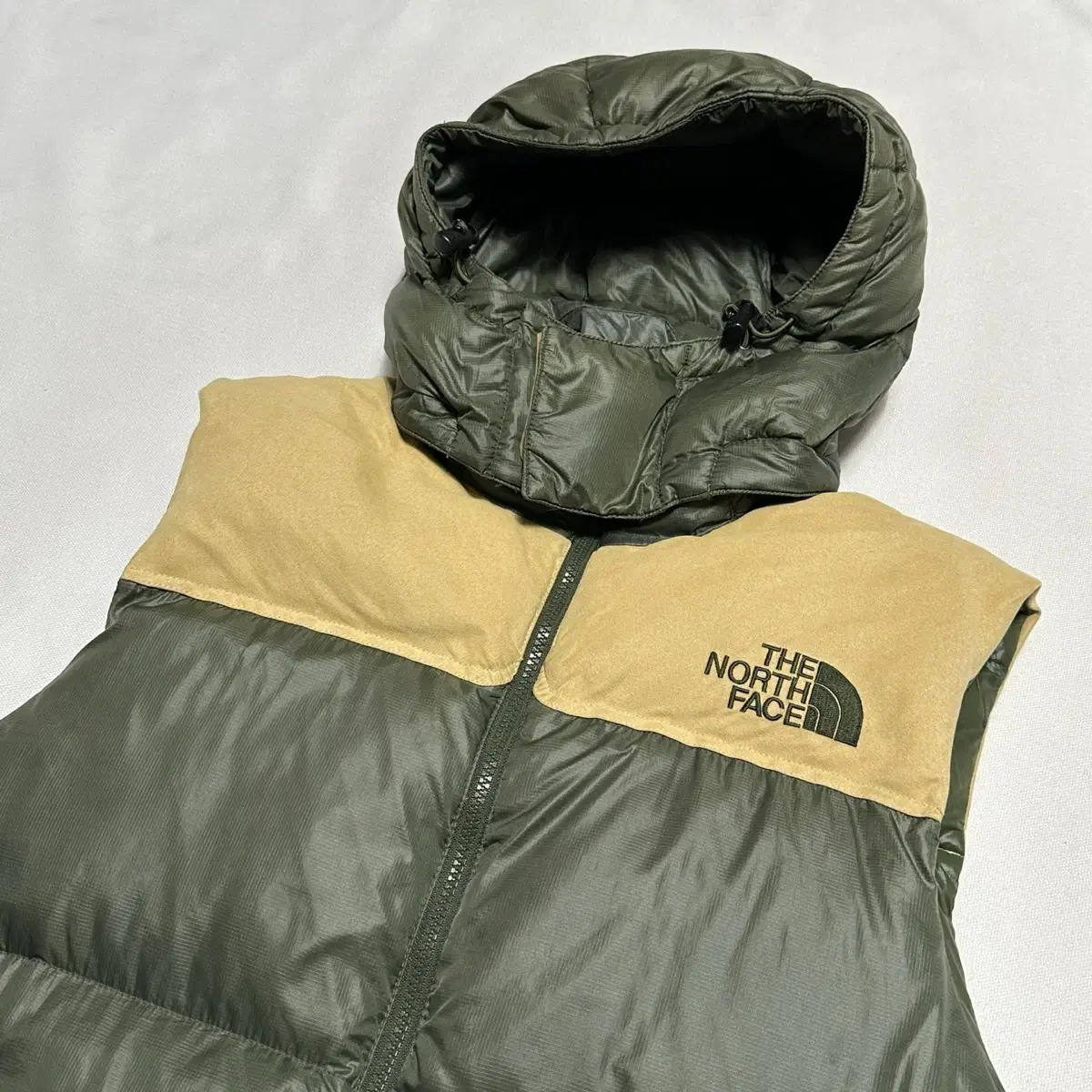 90 The North Face 700LTD Vest Padded