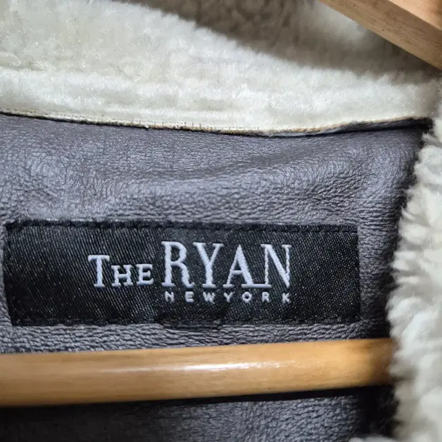 THE RYAN 무스탕 66