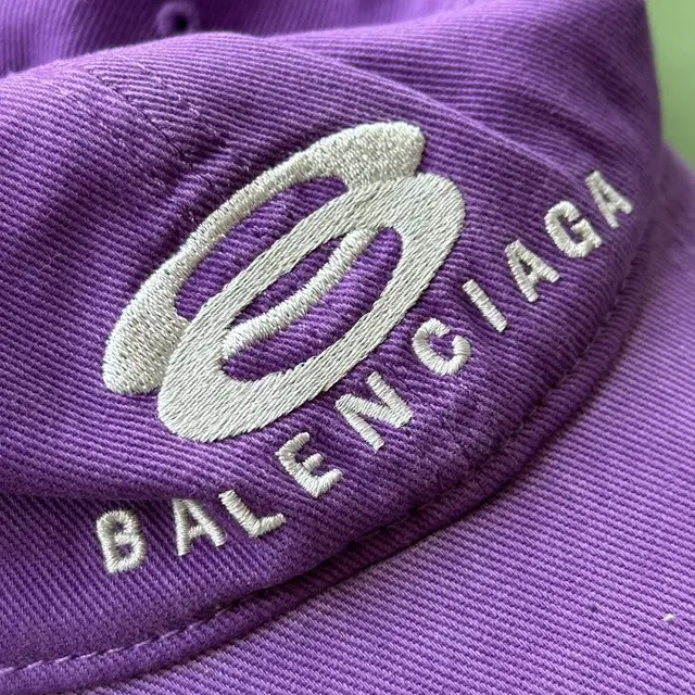 Balenciaga Unity Snowboard Cap purple