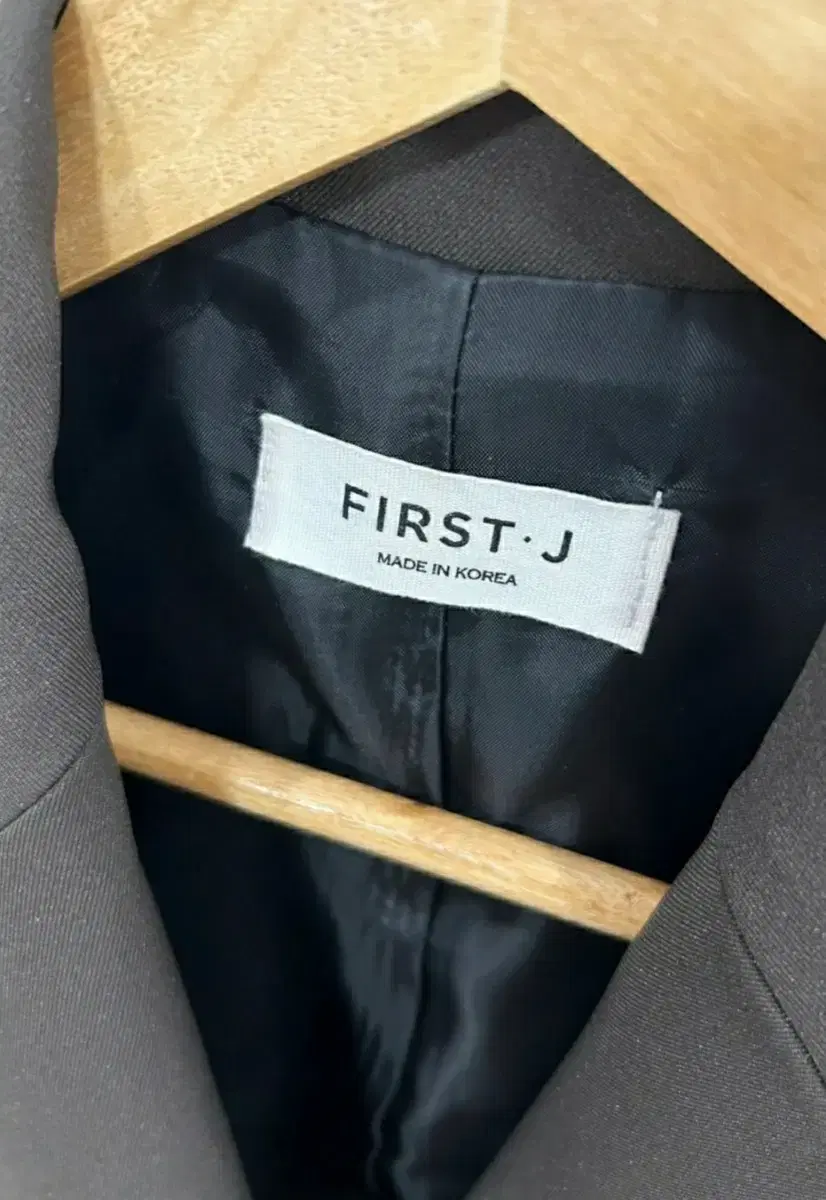 FIRST.J  딥카키정장