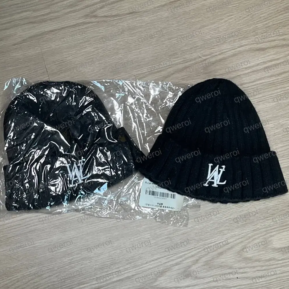 우알롱 볼록 자수 비니 Bulge embroidery beanie 블랙