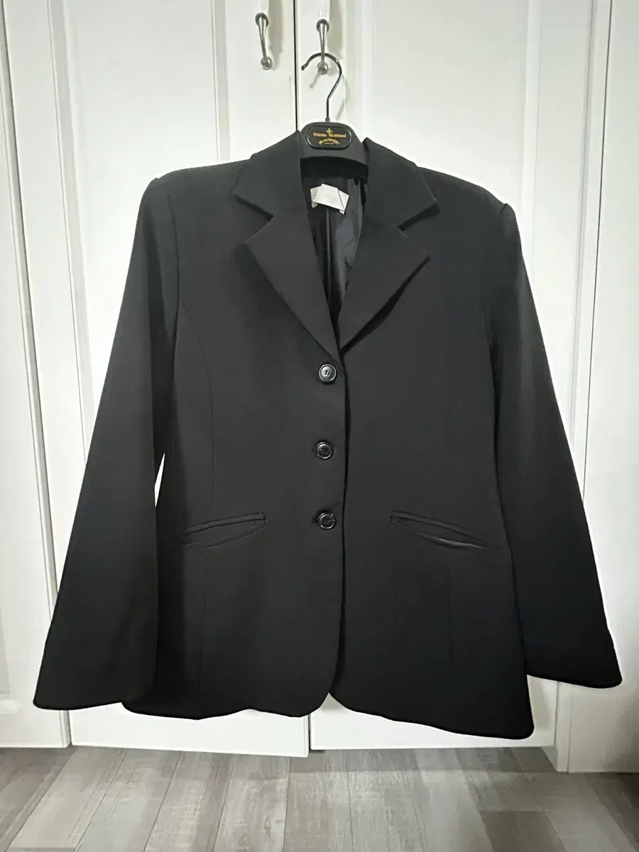 Black overfit blazer