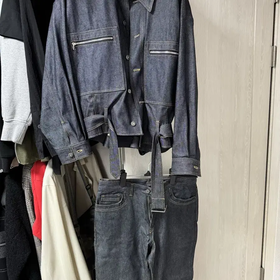 메종미네드 INDIGO JACK STRAIGHT DENIM