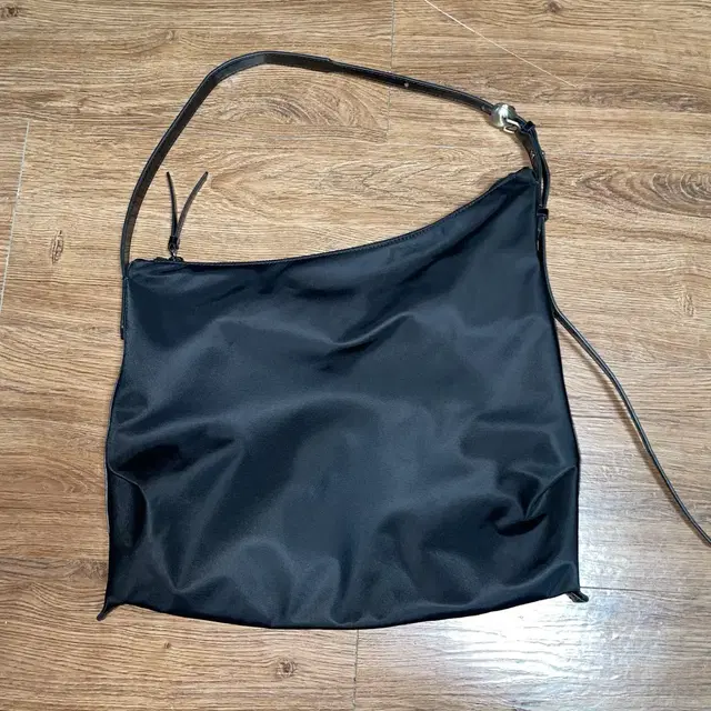 아카이브 앱크 러브루나백 Luv luna bag(Nylon black)