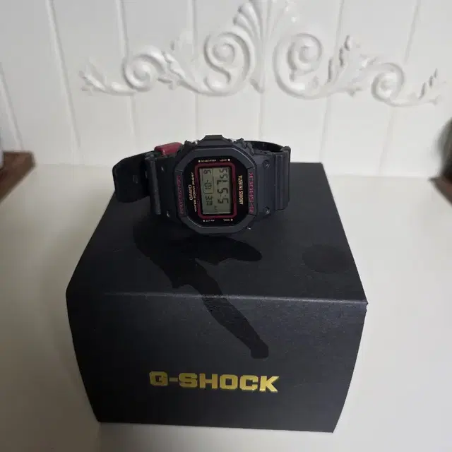 지샥 Gshock DW 5600 이니에스타 한정판