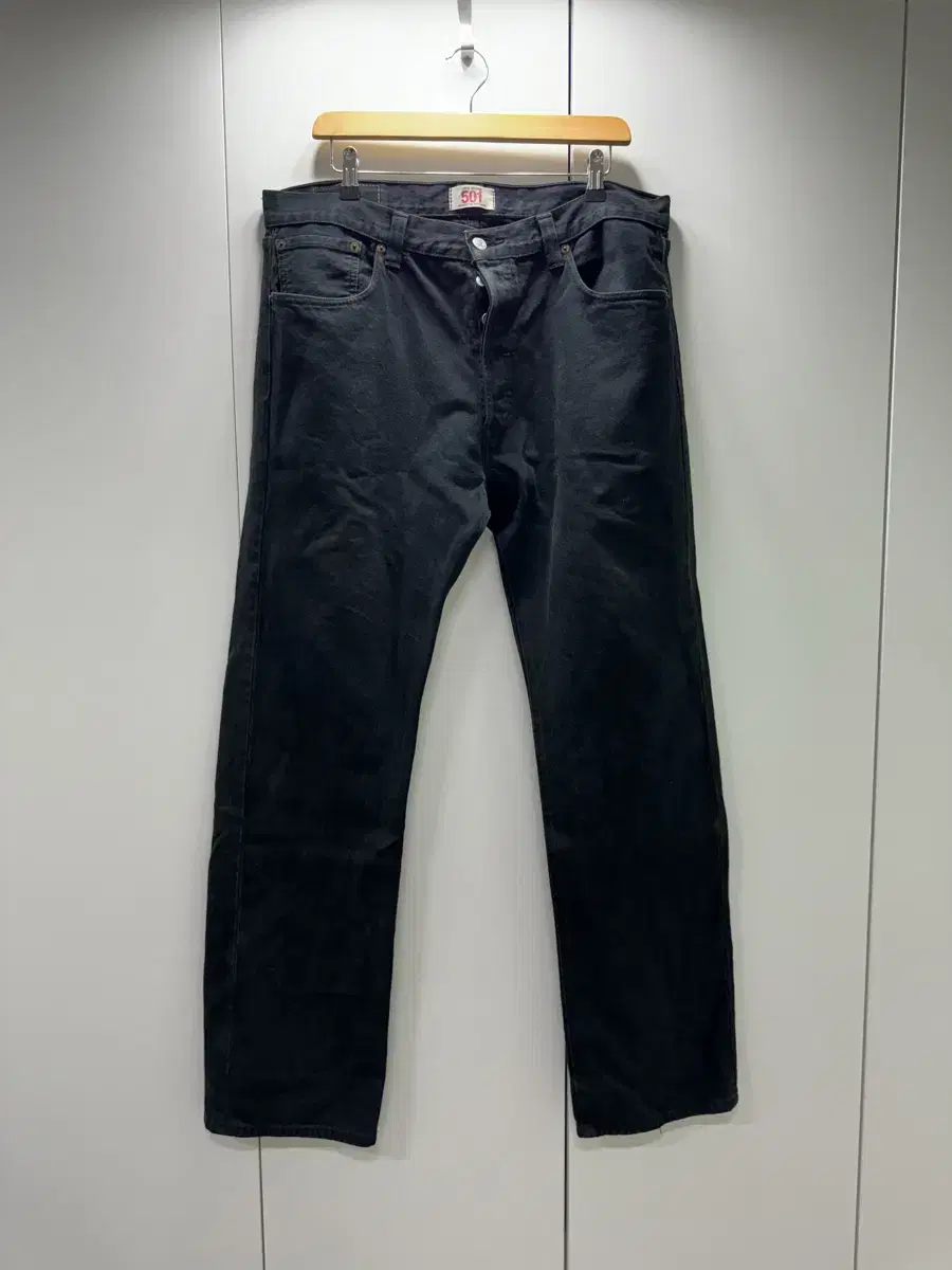 Levi's 501 Black Jin 36