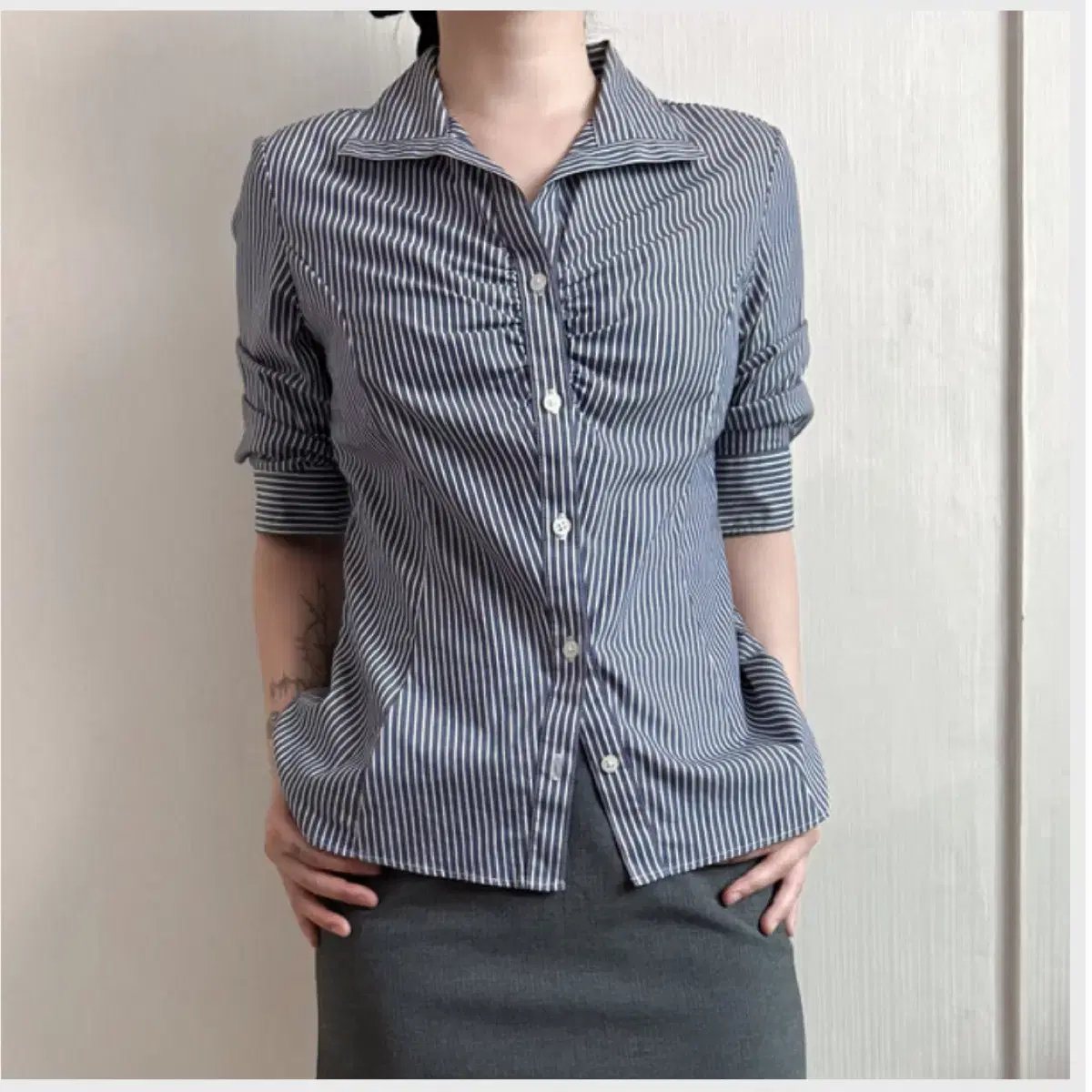 Stripe pattern shirring shirt