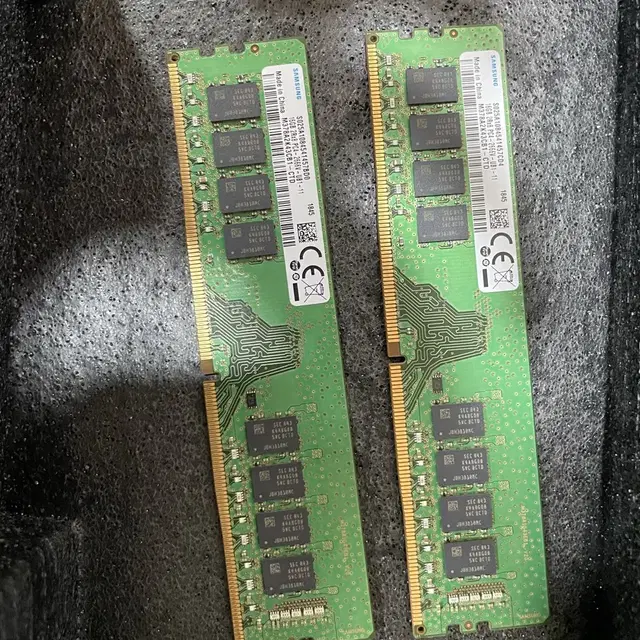 삼성 램 16g 2개 DDR4 팝니다