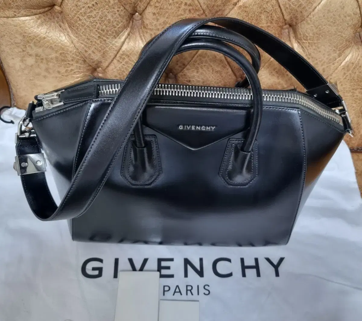 Givenchy Medium Antigona Bag