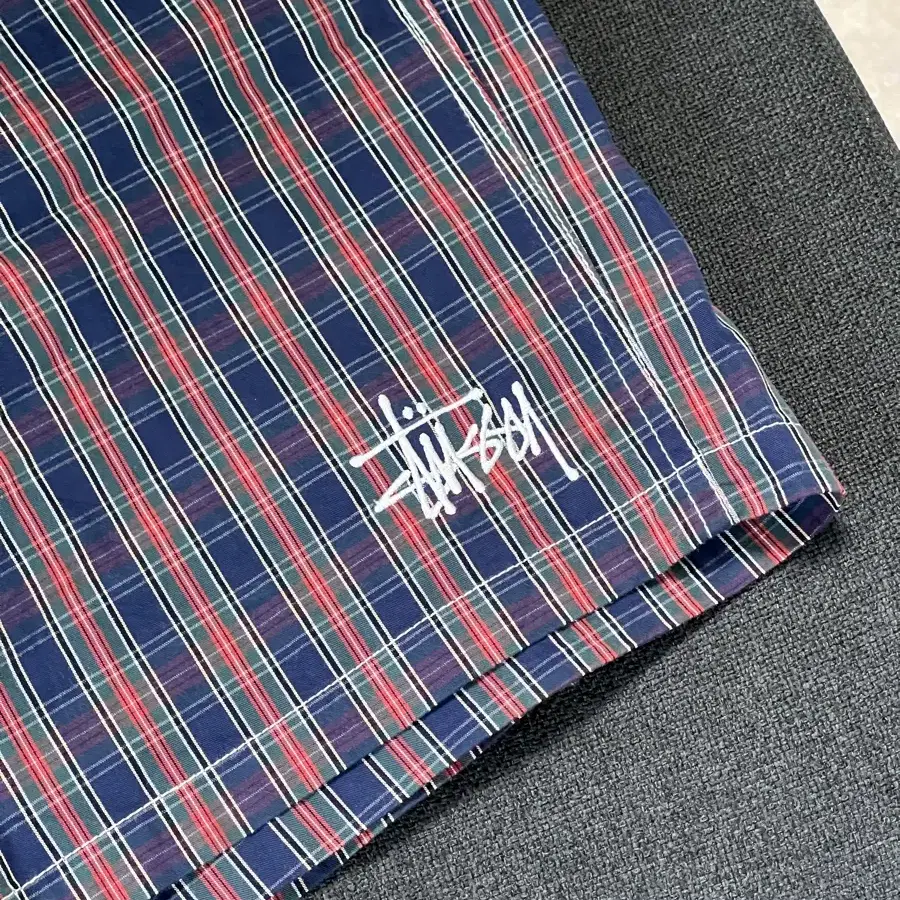 스투시  stussy 브러쉬드 숏 브러쉬 코튼 마운틴 체크 반바지 XL