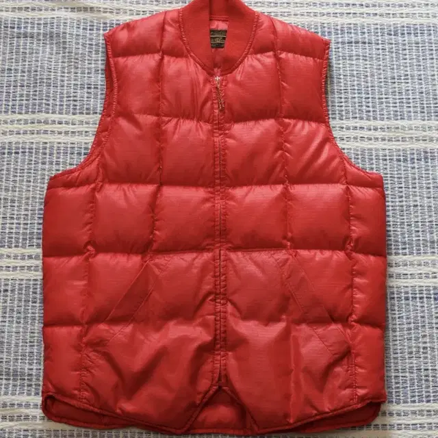 Eddie bauer 80s down vest 에디바우어 베스트