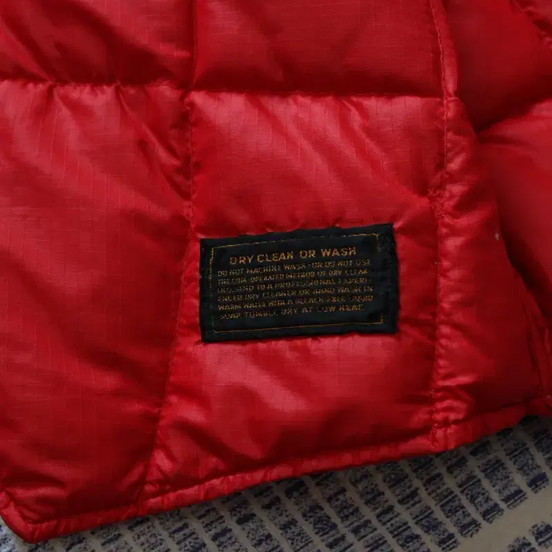 Eddie bauer 80s down vest 에디바우어 베스트