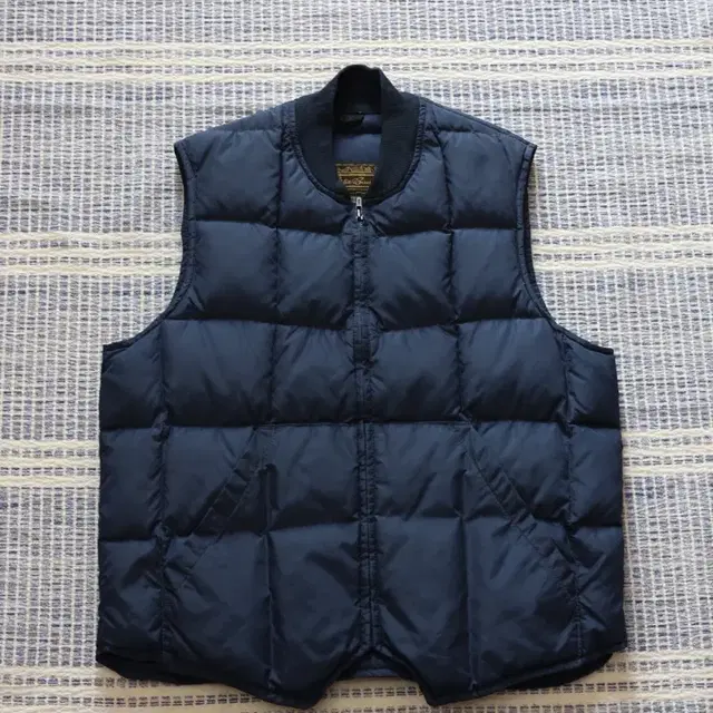 eddie bauer 80s down vest 에디바우어 베스트