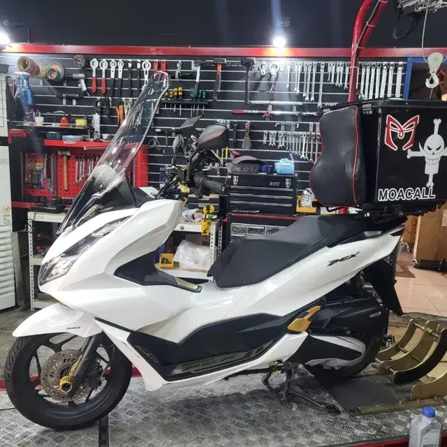 PCX23년식 125cc ABS모델