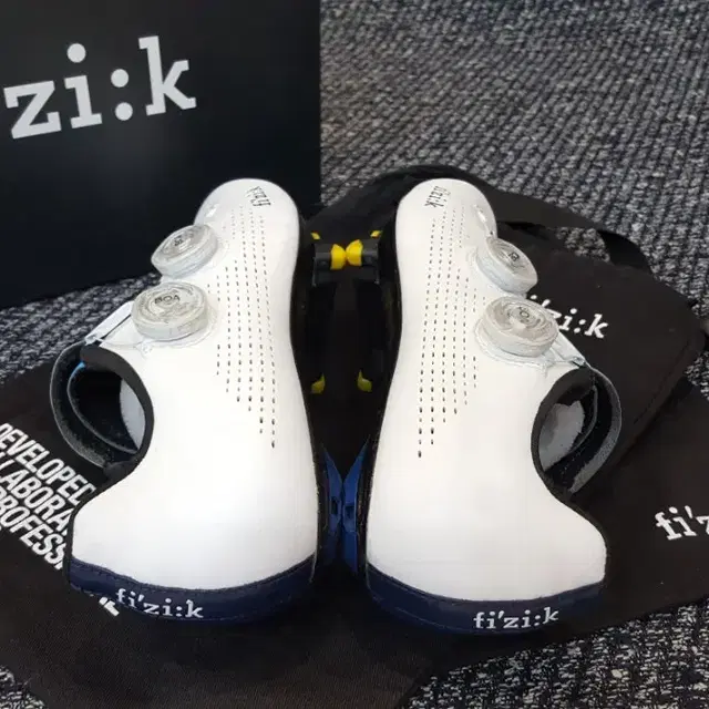 fizik 피직 인피니토 R1 무비스타팀 리미티드에디션/시마노 105클릿