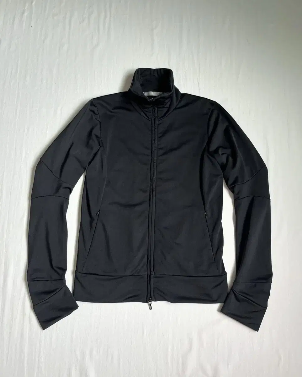 Civilized Three-Dimensional Type Zip-Up