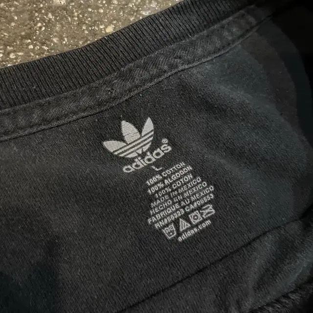 Adidas 스컬 프린팅 티셔츠 (100)