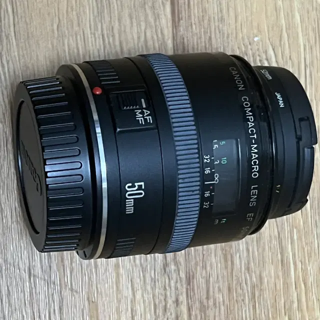 CANON EF 50mm F2.5 compact Macro