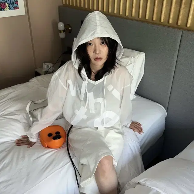 더뮤지엄비지터나일론후드 NYLON SUMMER HOODIE